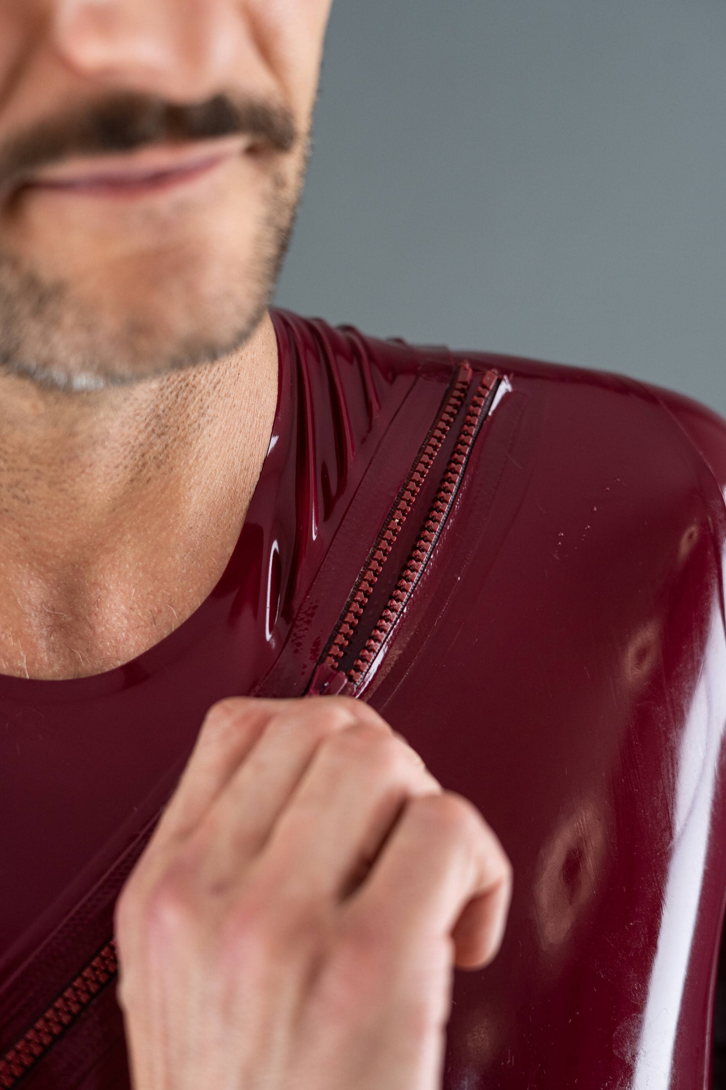 DIAGONAL ZIP SUIT
